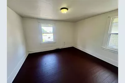 1115 Bond St, Farrell, PA 16121 - Photo 6