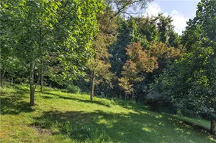 704 Cherry Blossom Ct, Delmont, PA 15626 - Photo 8