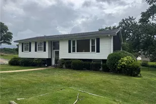 2 Meadow Dr, Greensburg, PA 15601 - Photo 1