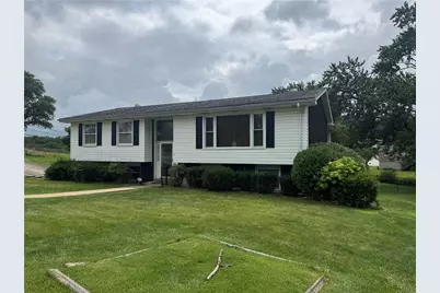 2 Meadow Dr, Greensburg, PA 15601 - Photo 2
