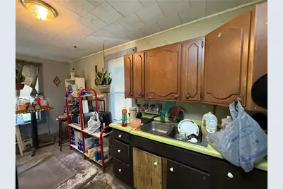 435 6th St, Donora, PA 15033 - Photo 18
