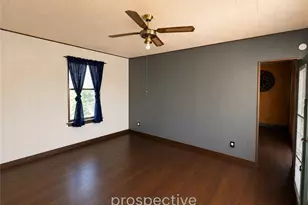 435 6th St, Donora, PA 15033 - Photo 6