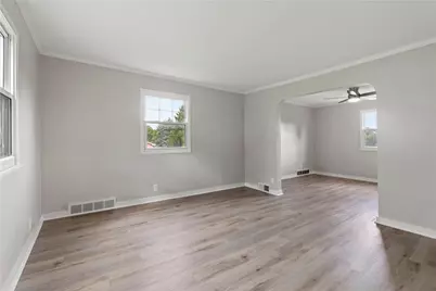 1728 Iowa Ave, West Mifflin, PA 15122 - Photo 4
