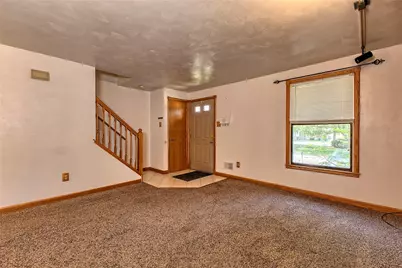 315 Dolomite Ct, Unity Township, PA 15650 - Photo 2