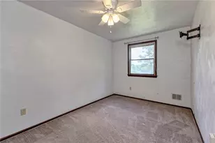 315 Dolomite Ct, Unity Township, PA 15650 - Photo 10