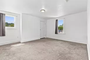 243 W State St, Oakdale, PA 15071 - Photo 20