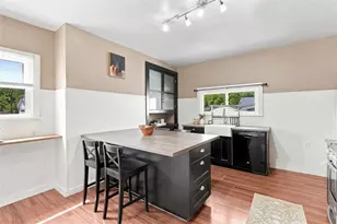 243 W State St, Oakdale, PA 15071 - Photo 10