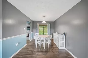 890 4th St, Baden, PA 15005 - Photo 12