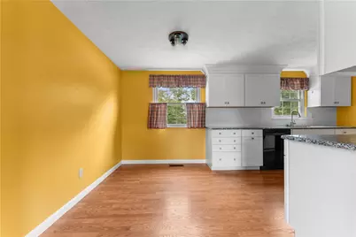 1912 Hertford Dr, South Park, PA 15129 - Photo 10