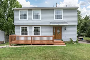 1912 Hertford Dr, South Park, PA 15129 - Photo 2