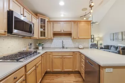 106 Westminster Dr, Ross Twp, PA 15229 - Photo 8