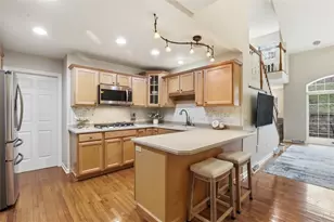 106 Westminster Dr, Ross Twp, PA 15229 - Photo 6