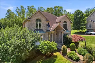 100 Field Club Dr W, Robinson Twp, PA 15136 - Photo 2