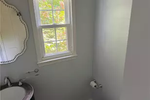209 Grandview Dr, Pittsburgh, PA 15215 - Photo 6