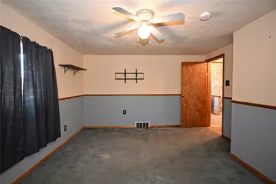 1329 Marelda Ave, Donora, PA 15033 - Photo 18