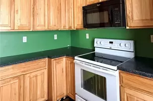 925 Morton St, New Castle, PA 16101 - Photo 6