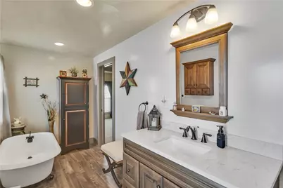 23 Broadway Avenue, Hempfield Township, PA 15665 - Photo 12