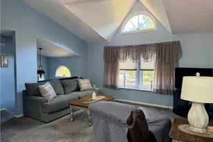 241 Valley Park Dr, Pittsburgh, PA 15216 - Photo 6