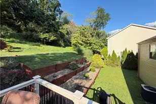 241 Valley Park Dr, Pittsburgh, PA 15216 - Photo 20