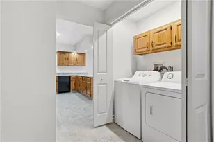 202 Holyoke Rd, Center Township, PA 16001 - Photo 20