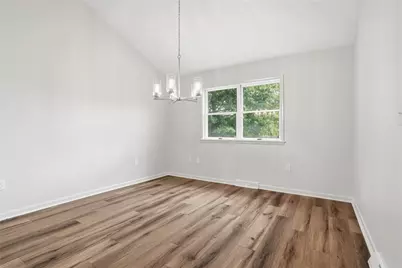 202 Holyoke Rd, Center Township, PA 16001 - Photo 10