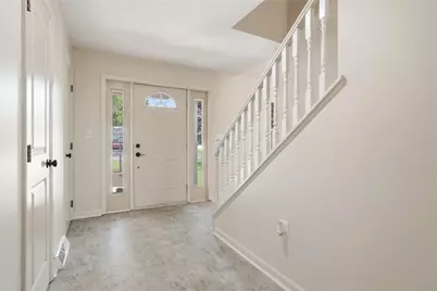 202 Holyoke Rd, Center Township, PA 16001 - Photo 4