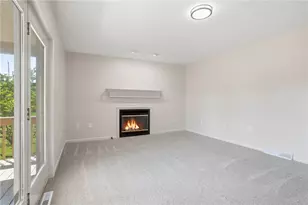 202 Holyoke Rd, Center Township, PA 16001 - Photo 18