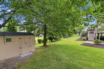 202 Holyoke Rd, Center Township, PA 16001 - Photo 46