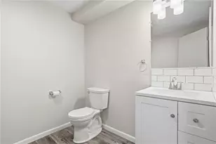 202 Holyoke Rd, Center Township, PA 16001 - Photo 32