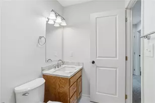 202 Holyoke Rd, Center Township, PA 16001 - Photo 28