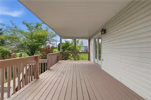 202 Holyoke Rd, Center Township, PA 16001 - Photo 46