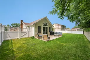 45 Florence Dr, Scott Township, PA 15220 - Photo 36