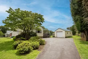 182 Oak Manor Dr, Harrison Township, PA 15065 - Photo 2
