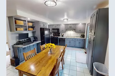 108 Elizabeth Dr, Twp of But NW, PA 16001 - Photo 8