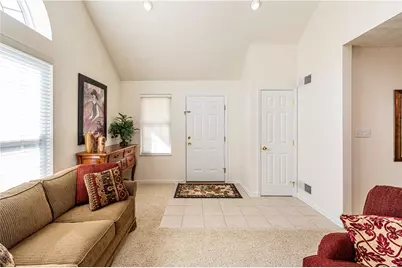 319 Overview Circle, South Greensburg Boro, PA 15601 - Photo 6