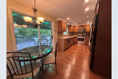 10232 Lavonne Dr, North Huntingdon, PA 15642 - Photo 2