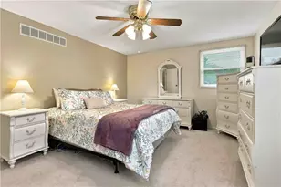 10232 Lavonne Dr, North Huntingdon, PA 15642 - Photo 12