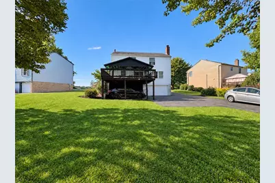 10232 Lavonne Dr, North Huntingdon, PA 15642 - Photo 2