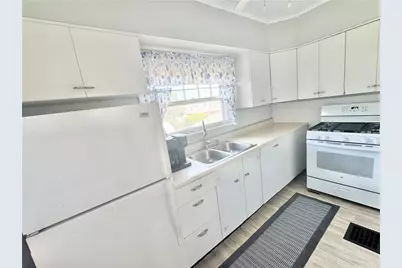 510 Market St, Scottdale, PA 15683 - Photo 22