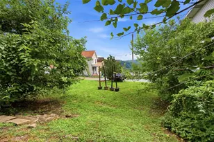 118 Kenric Ave, Donora, PA 15033 - Photo 24