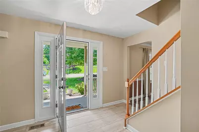 120 Bayberry Ln, Cranberry Township, PA 16066 - Photo 6
