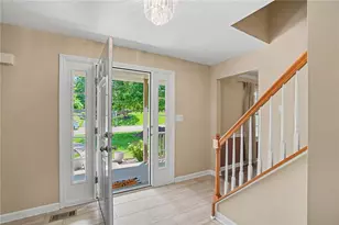 120 Bayberry Ln, Cranberry Township, PA 16066 - Photo 6