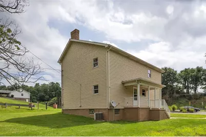 690 Lakeview Drive, South Strabane, PA 15301 - Photo 4