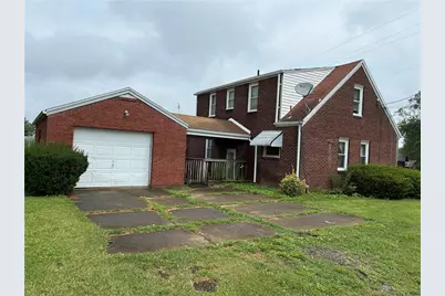 504 Indiana Ave, Farrell, PA 16121 - Photo 4