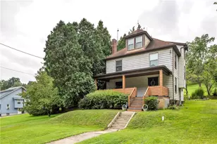 1262 Hancock Ave, Vandergrift, PA 15690 - Photo 2