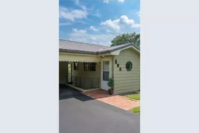 901 Skyline Dr, Ellwood City, PA 16117 - Photo 2