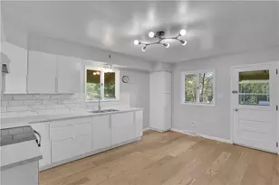 901 Skyline Dr, Ellwood City, PA 16117 - Photo 12