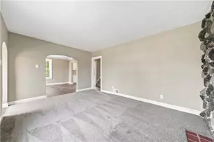 147 Wayne St, Lower Burrell, PA 15068 - Photo 4