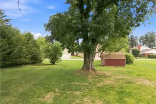 147 Wayne St, Lower Burrell, PA 15068 - Photo 24