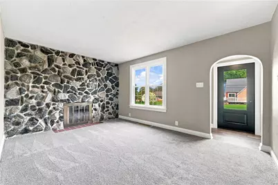 147 Wayne St, Lower Burrell, PA 15068 - Photo 2